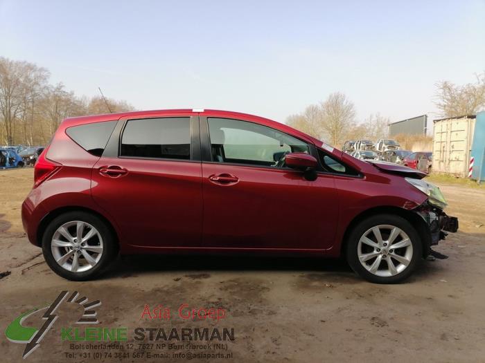Nissan Note 1.2 DIG-S 98 Sloopvoertuig (2015, Donker, Rood)