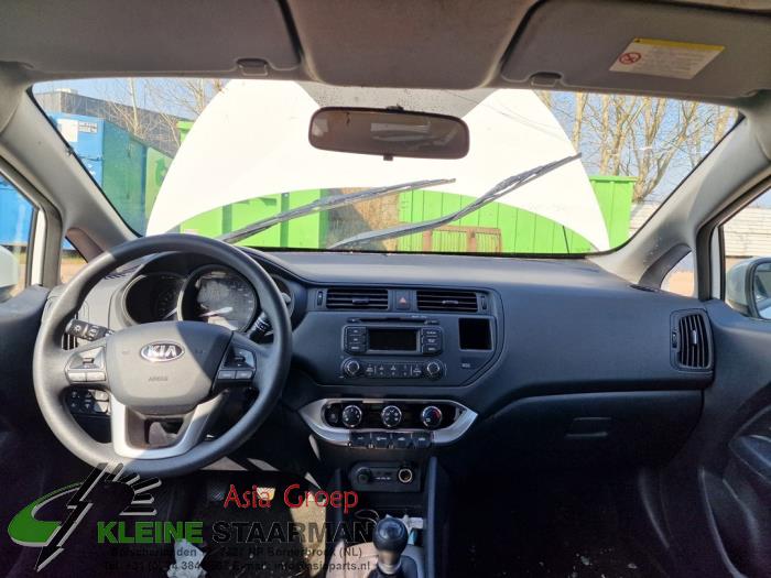 Kia Rio III 1.2 CVVT 16V Sloopvoertuig (2013, Wit)