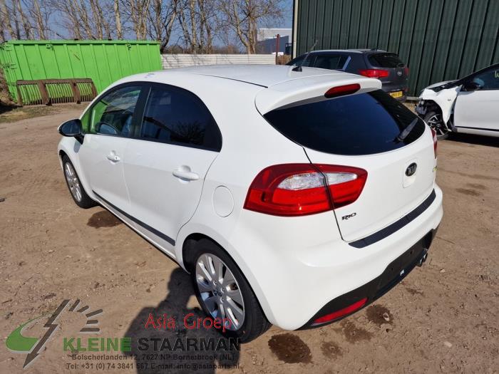 Kia Rio III 1.2 CVVT 16V Sloopvoertuig (2013, Wit)
