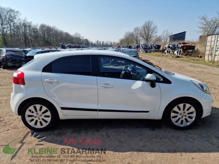 Kia Rio III 1.2 CVVT 16V Sloopvoertuig (2013, Wit)