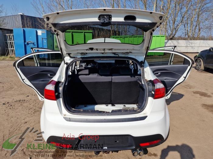 Kia Rio III 1.2 CVVT 16V Sloopvoertuig (2013, Wit)