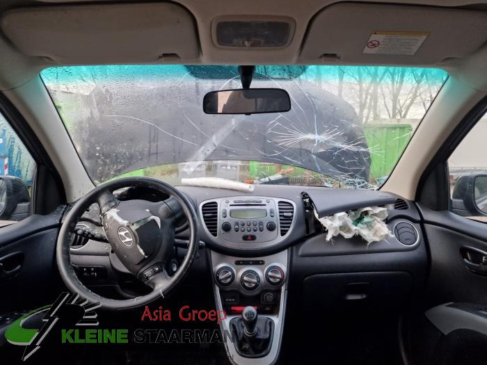 Hyundai i10 1.2i 16V Sloopvoertuig (2011, Zwart)