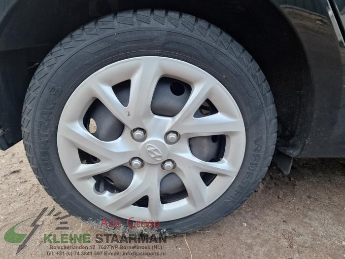 Hyundai i10 1.2i 16V Sloopvoertuig (2011, Zwart)