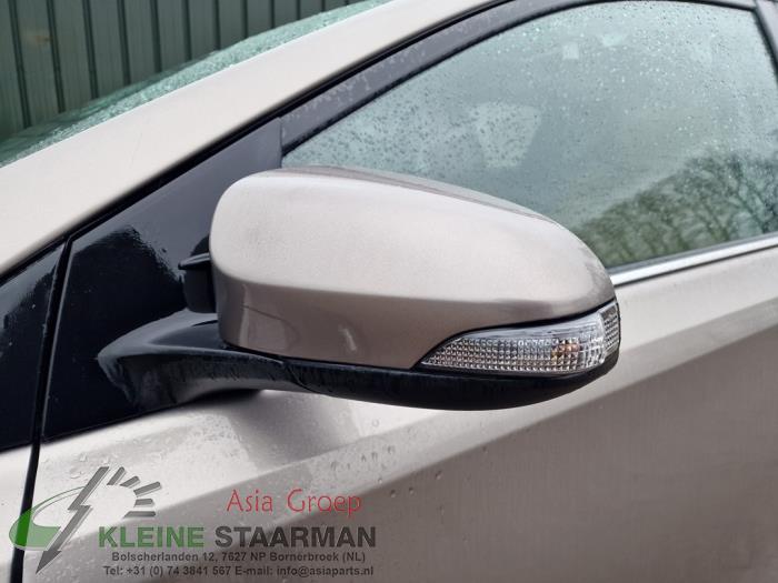 Toyota Auris 1.6 Dual VVT-i 16V Sloopvoertuig (2014, Brons)