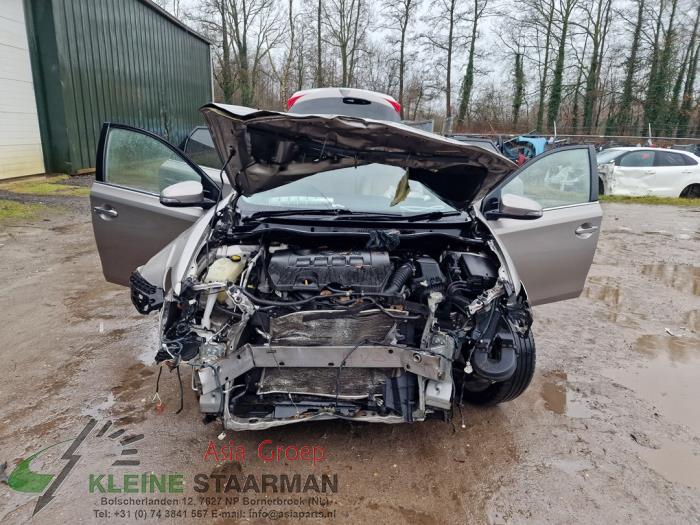 Toyota Auris 1.6 Dual VVT-i 16V Sloopvoertuig (2014, Brons)