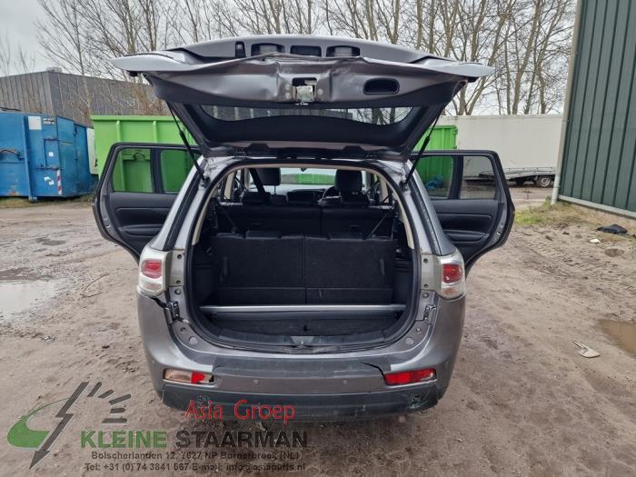 Mitsubishi Outlander 2.2 DI-D 16V Clear Tec 4x4 Sloopvoertuig (2013, Grijs)