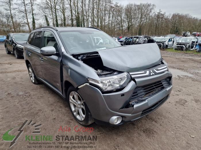 Mitsubishi Outlander 2.2 DI-D 16V Clear Tec 4x4 Sloopvoertuig (2013, Grijs)