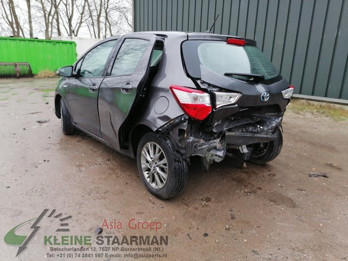 Toyota Yaris III 1.5 16V Hybrid Sloopvoertuig (2019, Grijs)