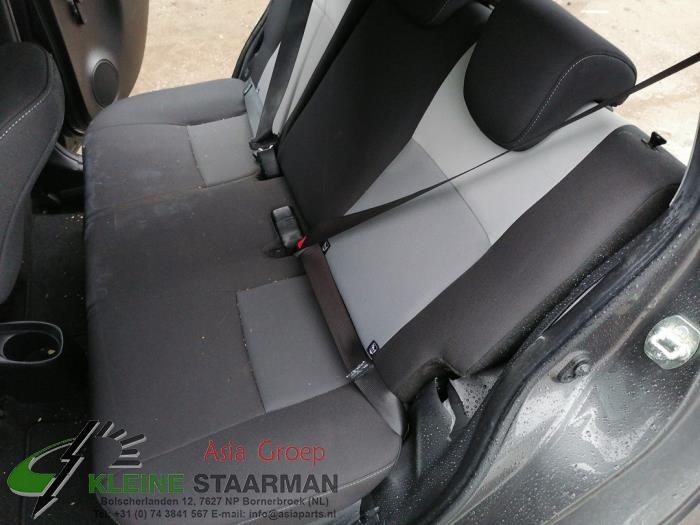 Toyota Yaris III 1.5 16V Hybrid Sloopvoertuig (2019, Grijs)