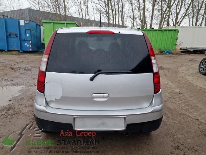 Mitsubishi Colt 1.3 16V Skrotfordon (2008, GRIJS)