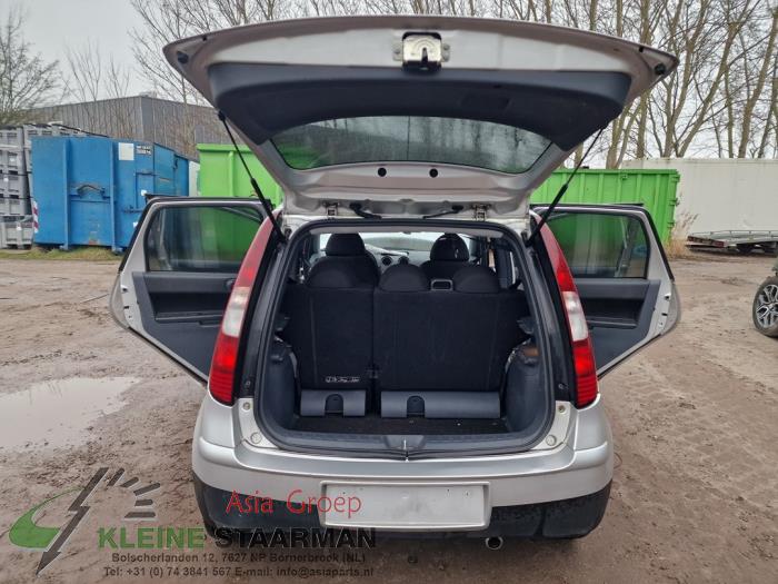 Mitsubishi Colt 1.3 16V Skrotfordon (2008, GRIJS)