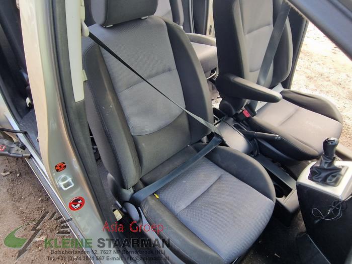 Mazda 5 1.8i 16V Sloopvoertuig (2005, Beige)