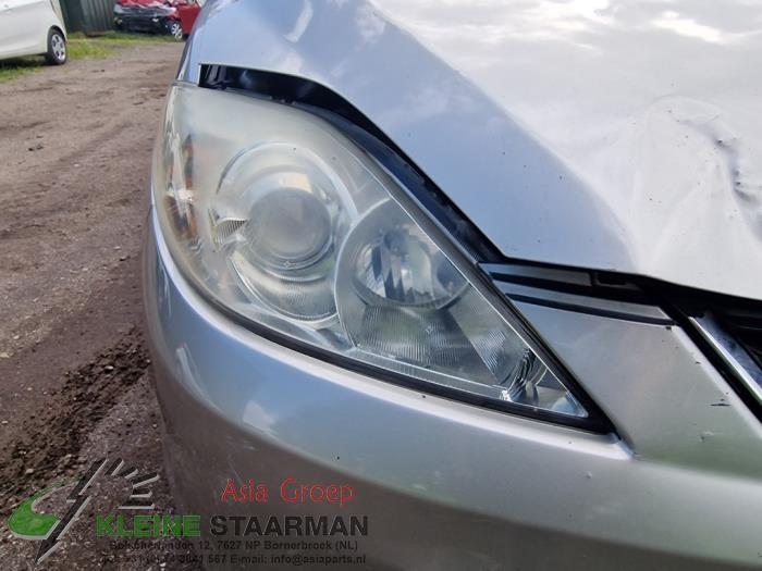 Mazda 5 1.8i 16V Sloopvoertuig (2005, Beige)