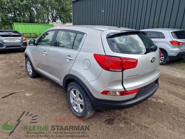 Kia Sportage 1.6 GDI 16V 4x2 Samochód złomowany (2015, Szary)