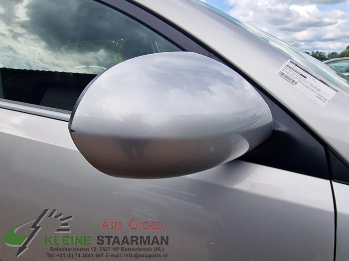 Kia Sportage 1.6 GDI 16V 4x2 Samochód złomowany (2015, Szary)