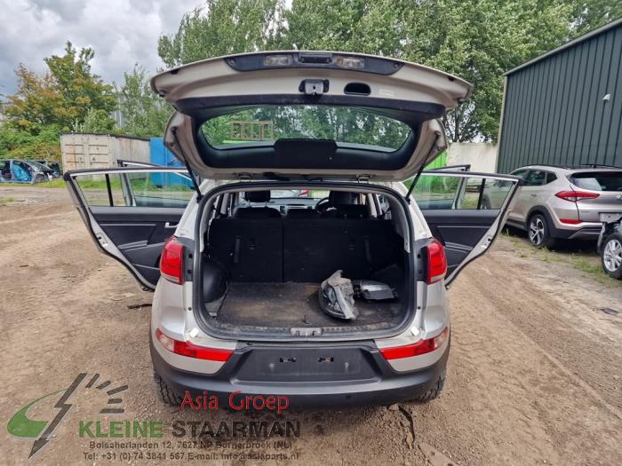 Kia Sportage 1.6 GDI 16V 4x2 Samochód złomowany (2015, Szary)
