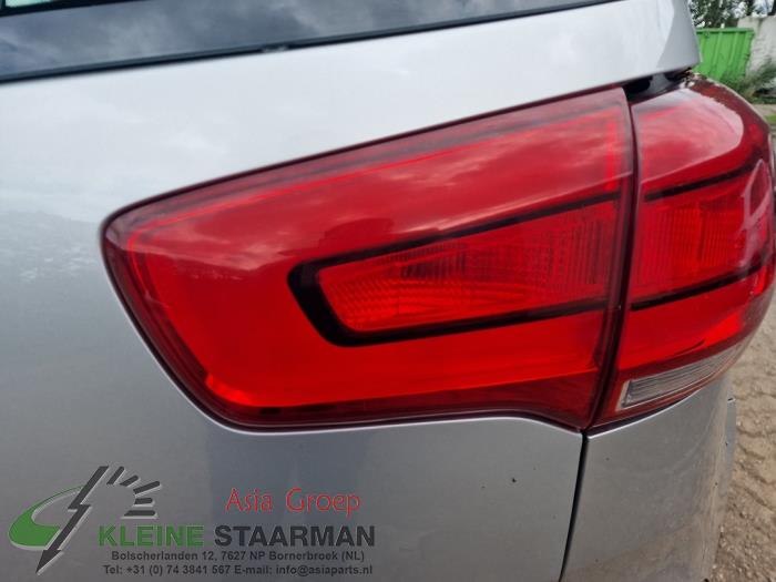 Kia Sportage 1.6 GDI 16V 4x2 Samochód złomowany (2015, Szary)