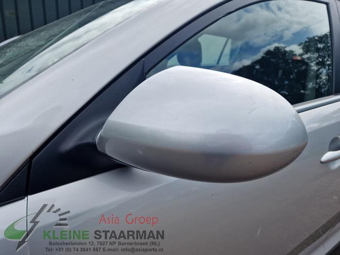 Kia Sportage 1.6 GDI 16V 4x2 Samochód złomowany (2015, Szary)