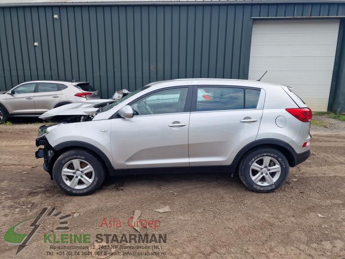 Kia Sportage 1.6 GDI 16V 4x2 Samochód złomowany (2015, Szary)