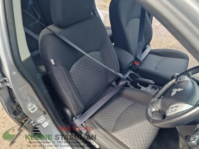 Mitsubishi ASX 1.6 MIVEC 16V Samochód złomowany (2012, Szary)