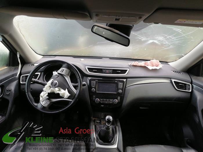 Nissan X-Trail 1.6 Energy dCi Samochód złomowany (2016, Czarny)