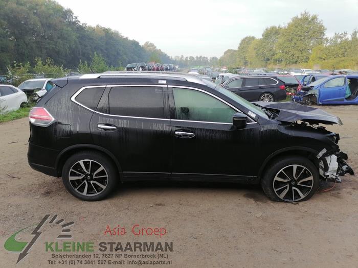 Nissan X-Trail 1.6 Energy dCi Samochód złomowany (2016, Czarny)