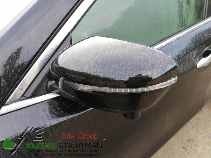 Nissan X-Trail 1.6 Energy dCi Samochód złomowany (2016, Czarny)