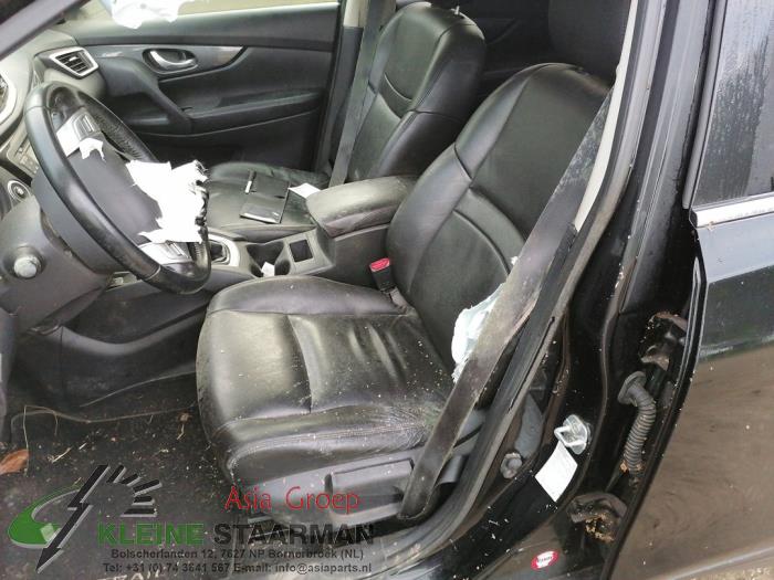 Nissan X-Trail 1.6 Energy dCi Samochód złomowany (2016, Czarny)