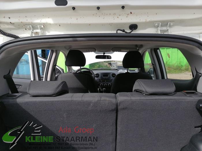 Hyundai i10 1.0 12V Sloopvoertuig (2018, Wit)