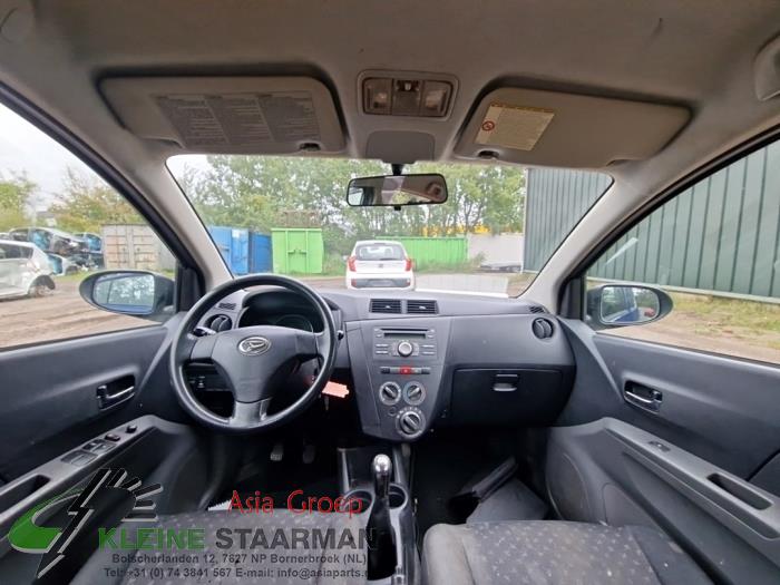 Daihatsu Cuore 1.0 12V DVVT Skrotfordon (2008, BLAUW)