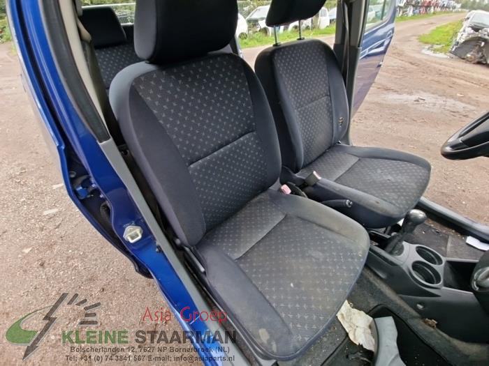 Daihatsu Cuore 1.0 12V DVVT Skrotfordon (2008, BLAUW)