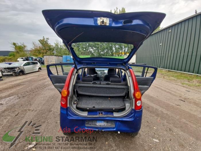 Daihatsu Cuore 1.0 12V DVVT Skrotfordon (2008, BLAUW)