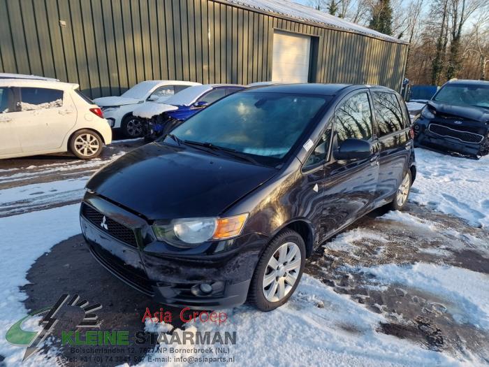 Mitsubishi Colt 1.3 16V Sloopvoertuig (2011, Zwart)