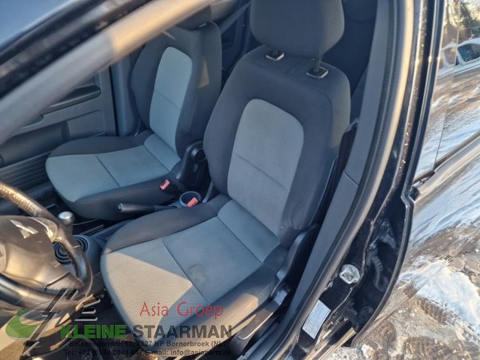 Mitsubishi Colt 1.3 16V Sloopvoertuig (2011, Zwart)