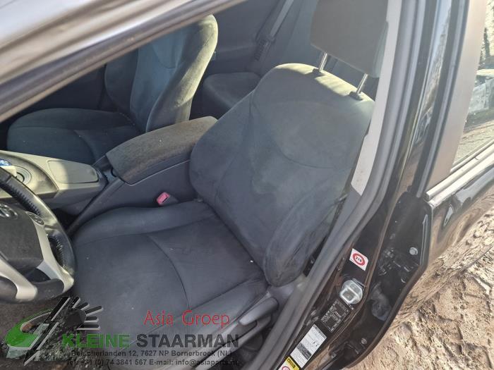 Toyota Prius 1.8 16V Sloopvoertuig (2011, Zwart)