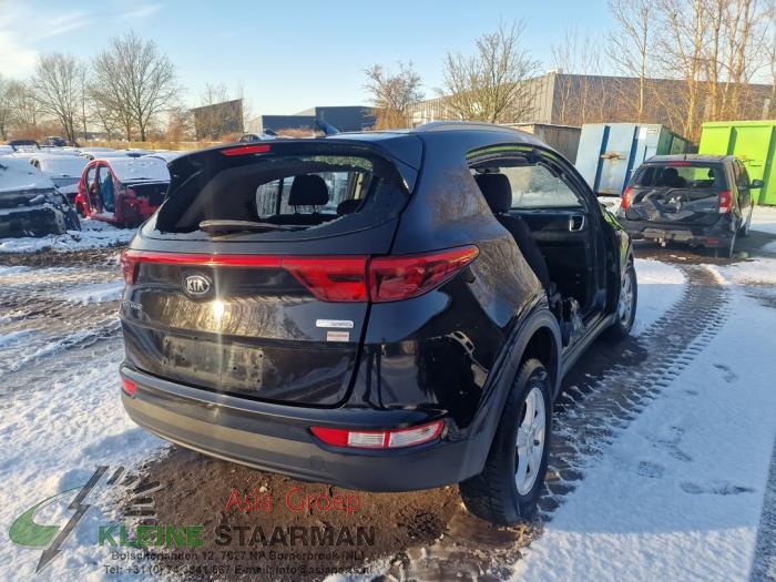 Kia Sportage 1.6 GDI 16V 4x2 Samochód złomowany (2017, Czarny)