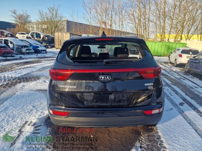 Kia Sportage 1.6 GDI 16V 4x2 Samochód złomowany (2017, Czarny)