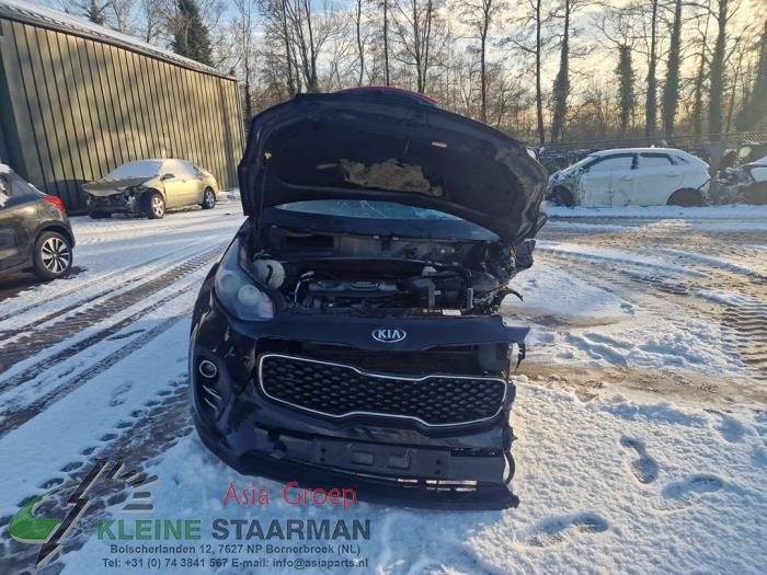 Kia Sportage 1.6 GDI 16V 4x2 Samochód złomowany (2017, Czarny)
