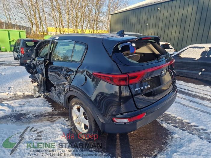 Kia Sportage 1.6 GDI 16V 4x2 Samochód złomowany (2017, Czarny)
