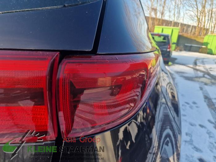 Kia Sportage 1.6 GDI 16V 4x2 Samochód złomowany (2017, Czarny)