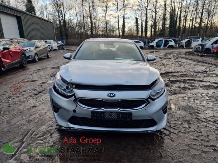 Kia Ceed 1.6 CRDi 16V 115 Salvage vehicle (2019, Gray)