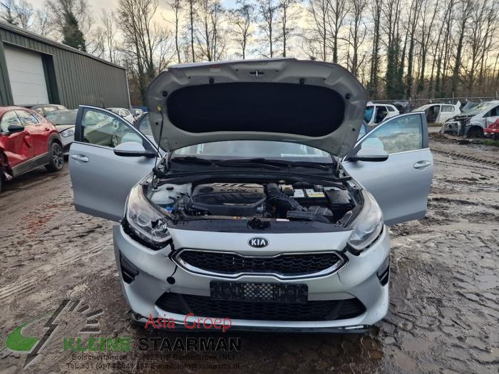 Kia Ceed 1.6 CRDi 16V 115 Salvage vehicle (2019, Gray)