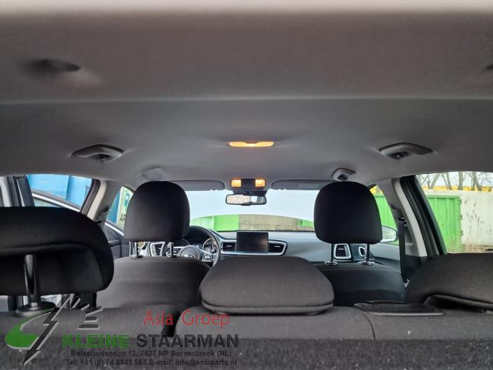 Kia Ceed 1.6 CRDi 16V 115 Salvage vehicle (2019, Gray)