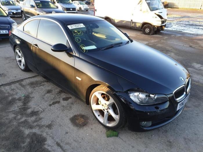 BMW 3 serie 325i Sloopvoertuig (2007, Zwart)