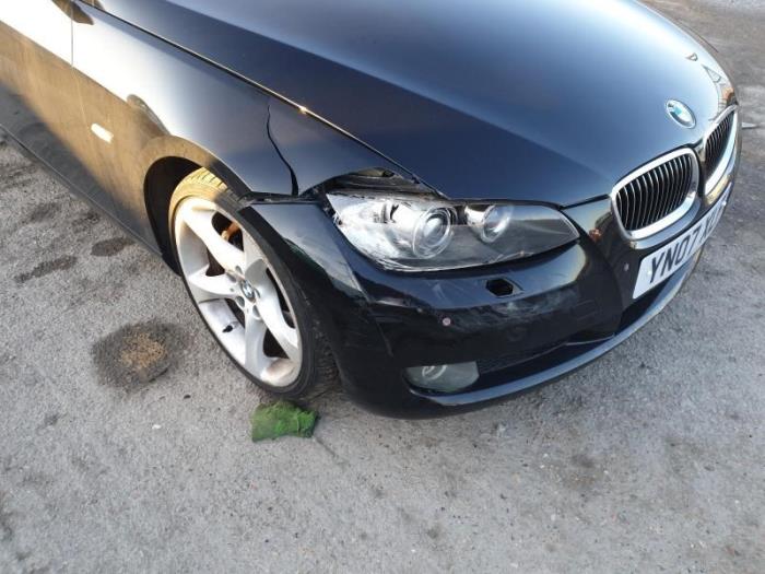 BMW 3 serie 325i Sloopvoertuig (2007, Zwart)