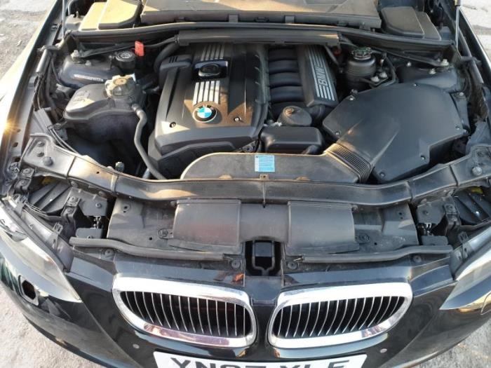 BMW 3 serie 325i Sloopvoertuig (2007, Zwart)