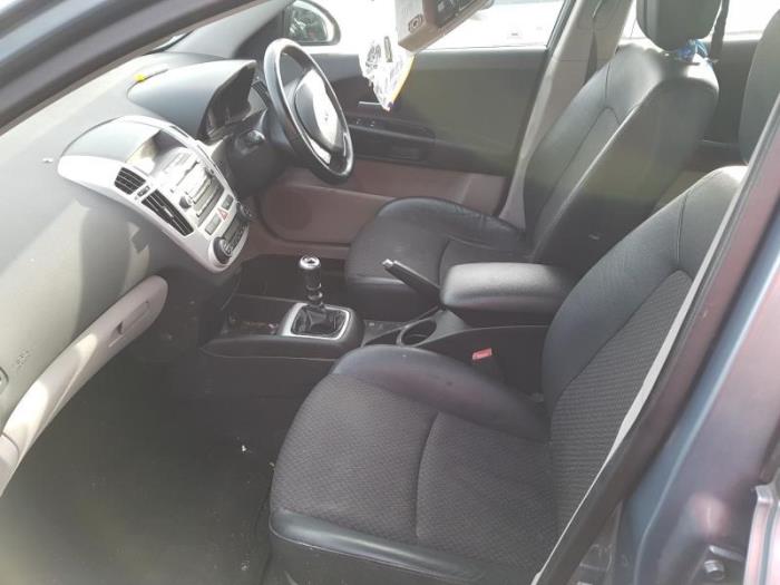 Kia Cee'd Sporty Wagon 1.6 16V Sloopvoertuig (2008, Donker, Blauw)