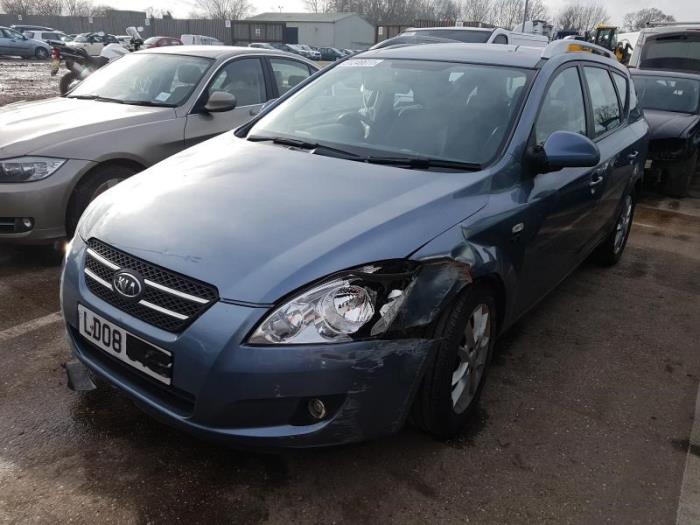 Kia Cee'd Sporty Wagon 1.6 16V Sloopvoertuig (2008, Donker, Blauw)