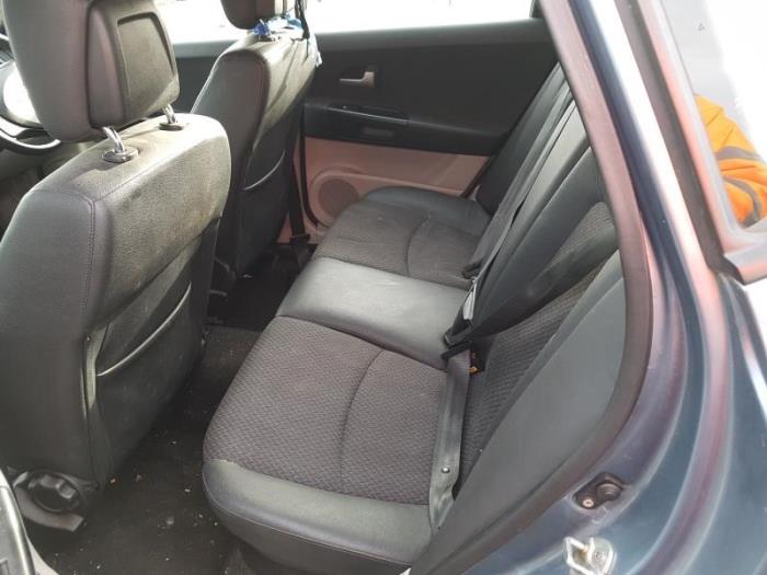 Kia Cee'd Sporty Wagon 1.6 16V Sloopvoertuig (2008, Donker, Blauw)