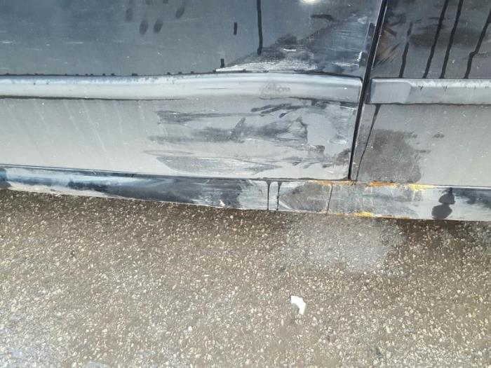 Peugeot 107 1.0 12V Sloopvoertuig (2010, Zwart)